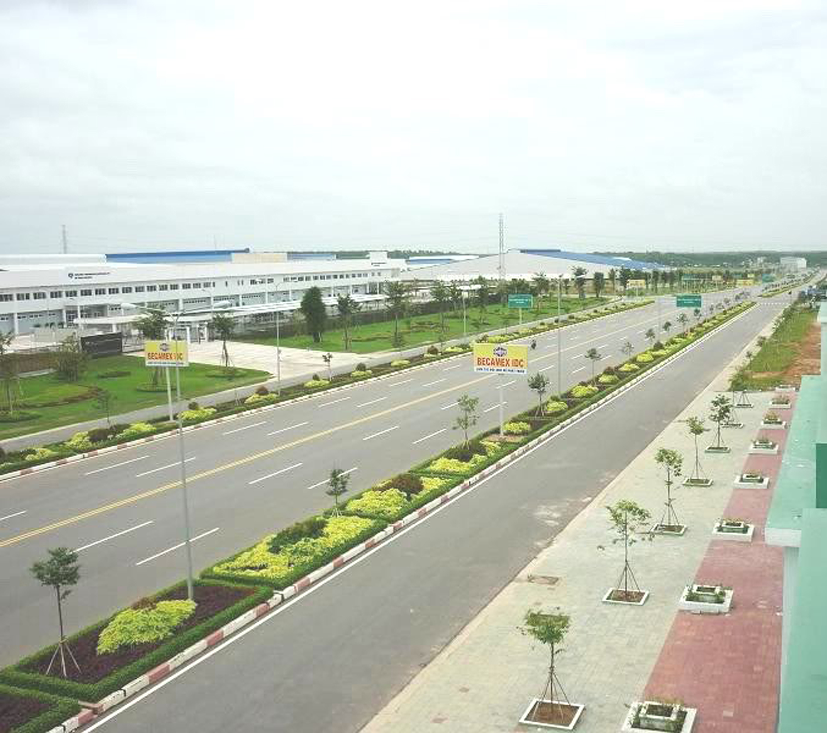 duong-my-phuoc-tan-van-2.jpg (1.82 MB)