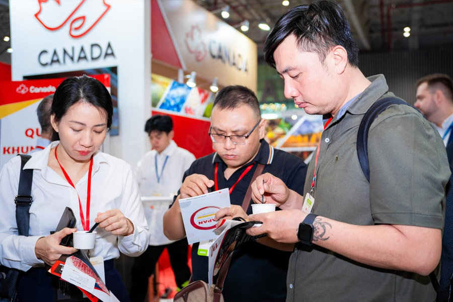sampling-nguyen-lieu-thuong-hang-canada-tai-food-hotel-vietnam-2024